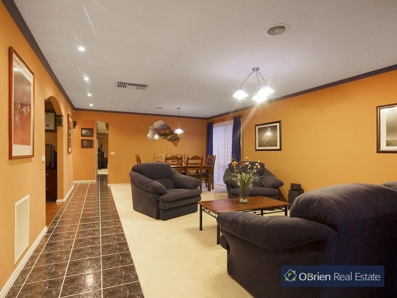 25 Orchid Street, Narre Warren South VIC 3805