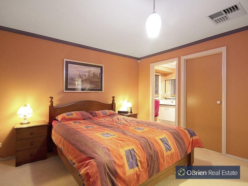 25 Orchid Street, Narre Warren South VIC 3805