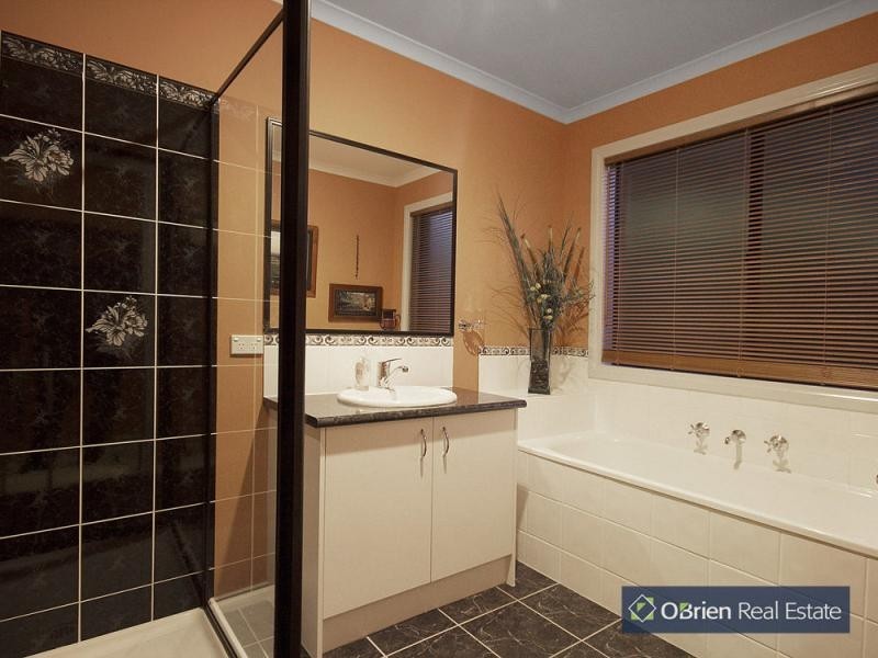 25 Orchid Street, Narre Warren South VIC 3805