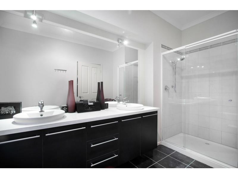 3 Blue Bell Court, Pakenham VIC 3810