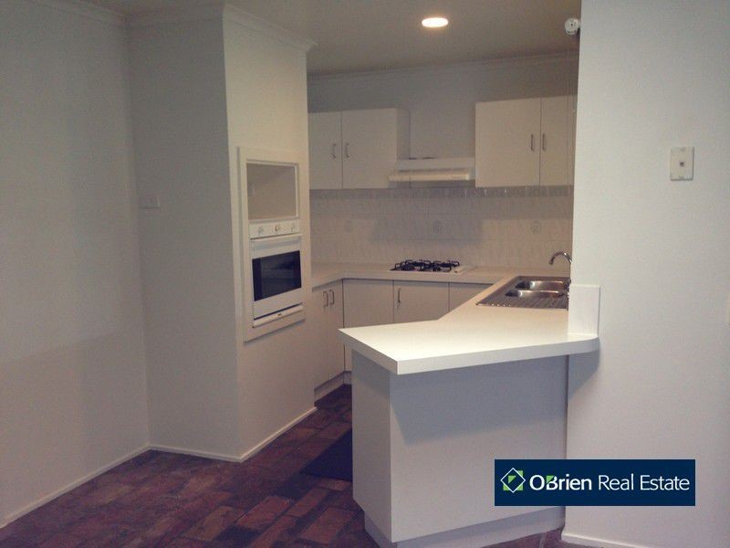 13 Kirkwood Crescent, Hampton Park VIC 3976