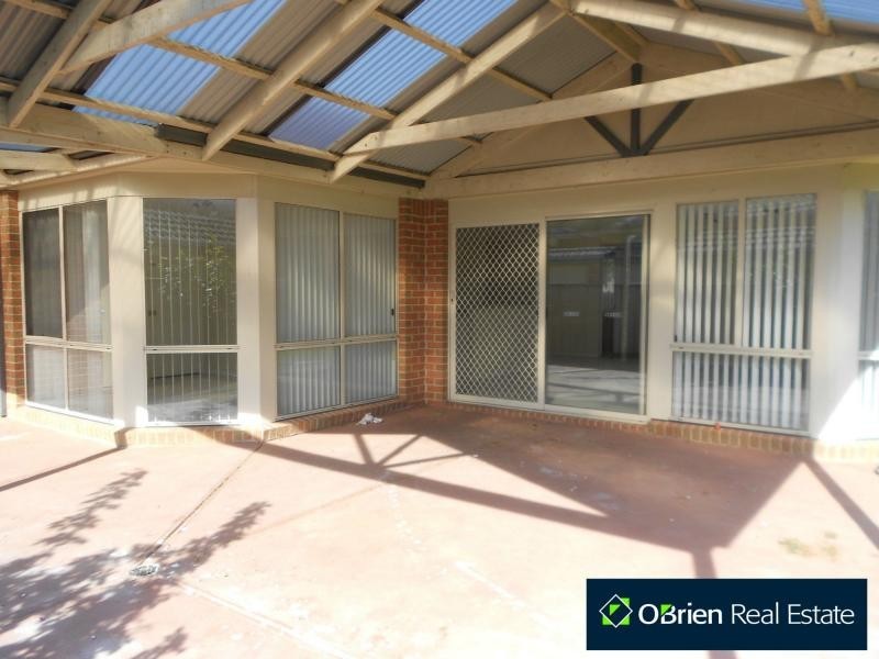 21 Minton Walk, Narre Warren South VIC 3805
