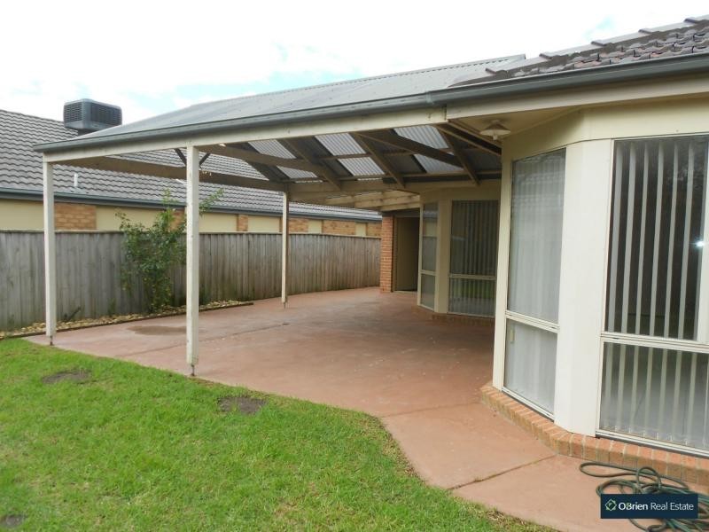 21 Minton Walk, Narre Warren South VIC 3805