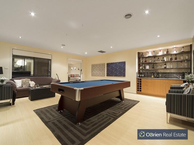 74 Robinswood Parade, Narre Warren South VIC 3805