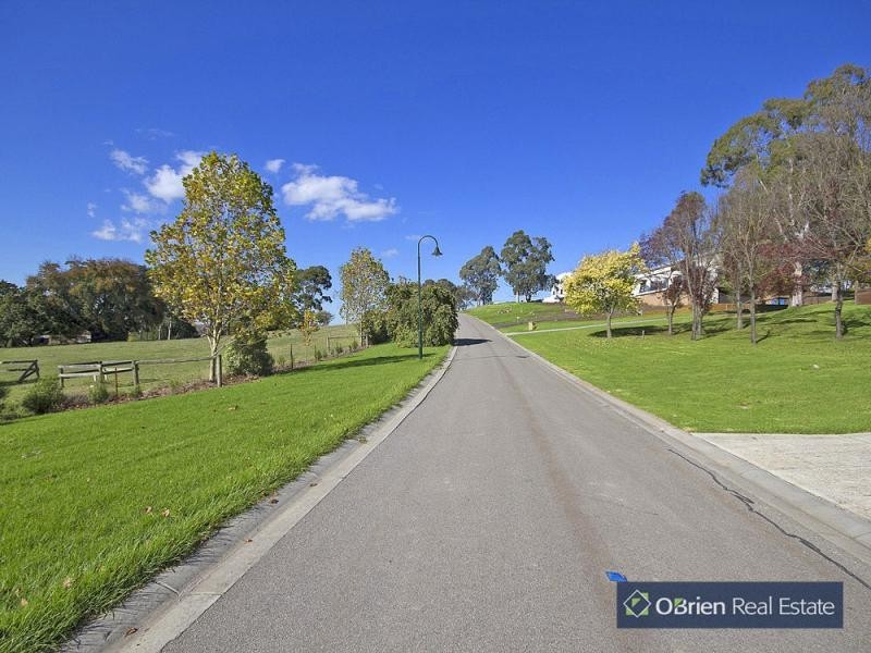 4 Beaumont View Lane, Berwick VIC 3806
