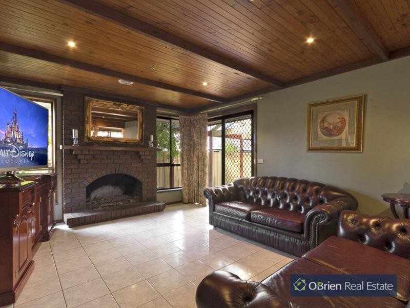 16 Brunt Street, Cranbourne VIC 3977