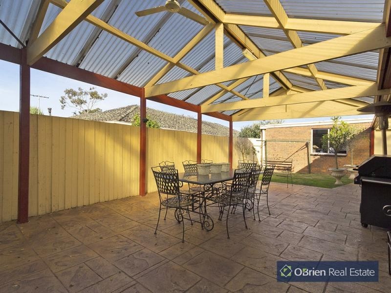 16 Brunt Street, Cranbourne VIC 3977