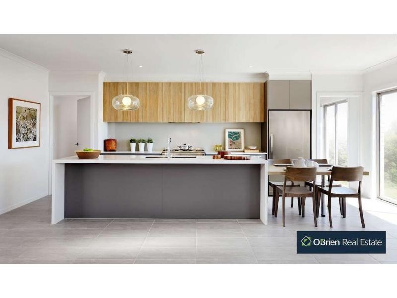 62 Prendergast Avenue, Cranbourne East VIC 3977