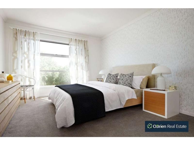 62 Prendergast Avenue, Cranbourne East VIC 3977
