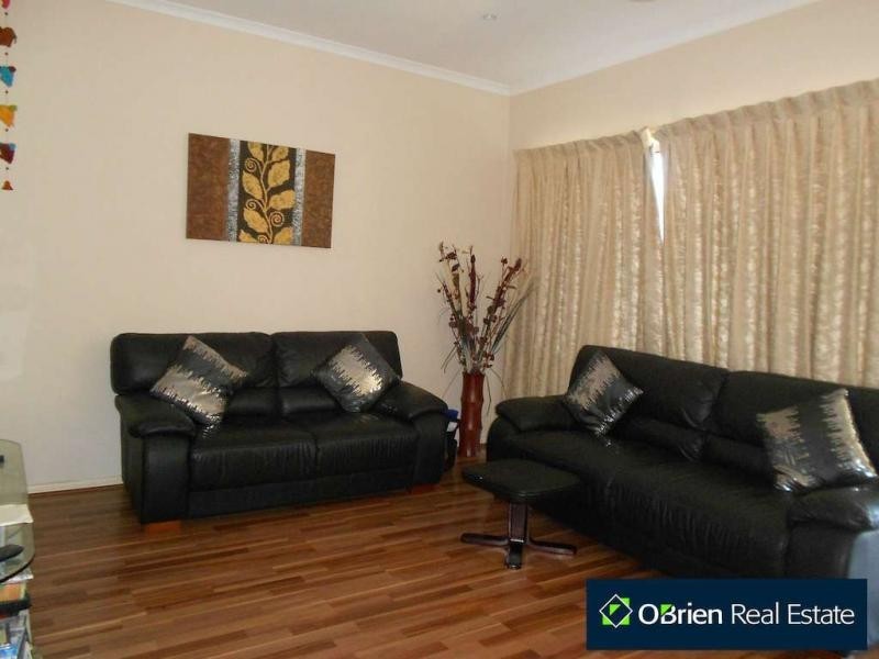 97 Golden Grove Drive, Narre Warren South VIC 3805