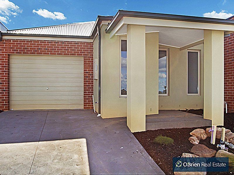 3 Havana Parade, Pakenham VIC 3810