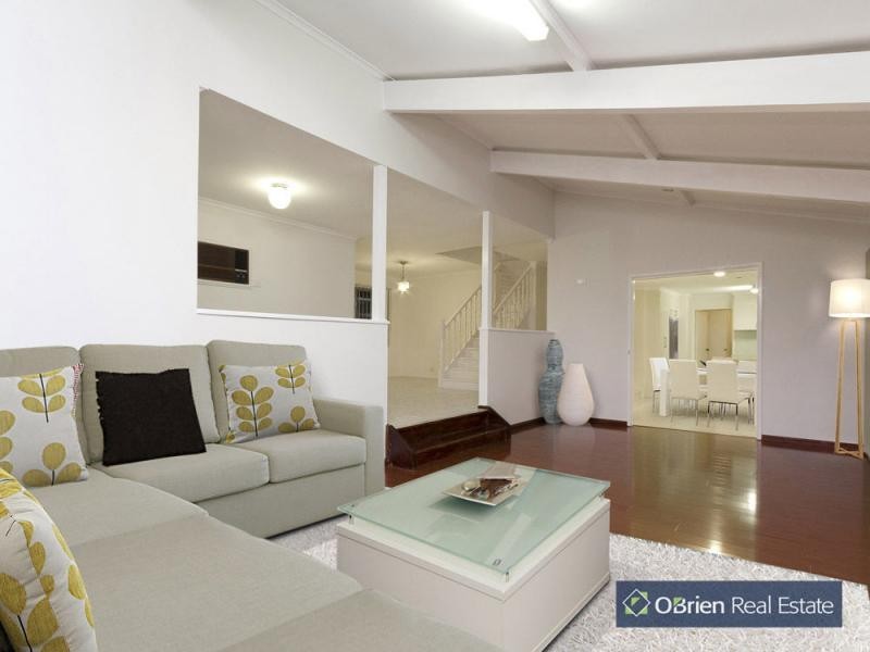 8 Cumberland Way, Endeavour Hills VIC 3802