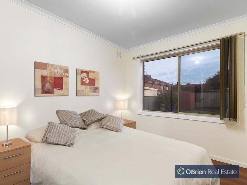 8 Cumberland Way, Endeavour Hills VIC 3802