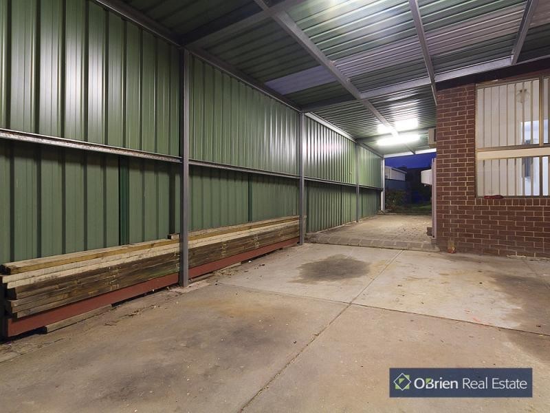 8 Cumberland Way, Endeavour Hills VIC 3802