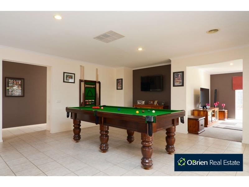 65 Cherry Hills Drive, Cranbourne VIC 3977