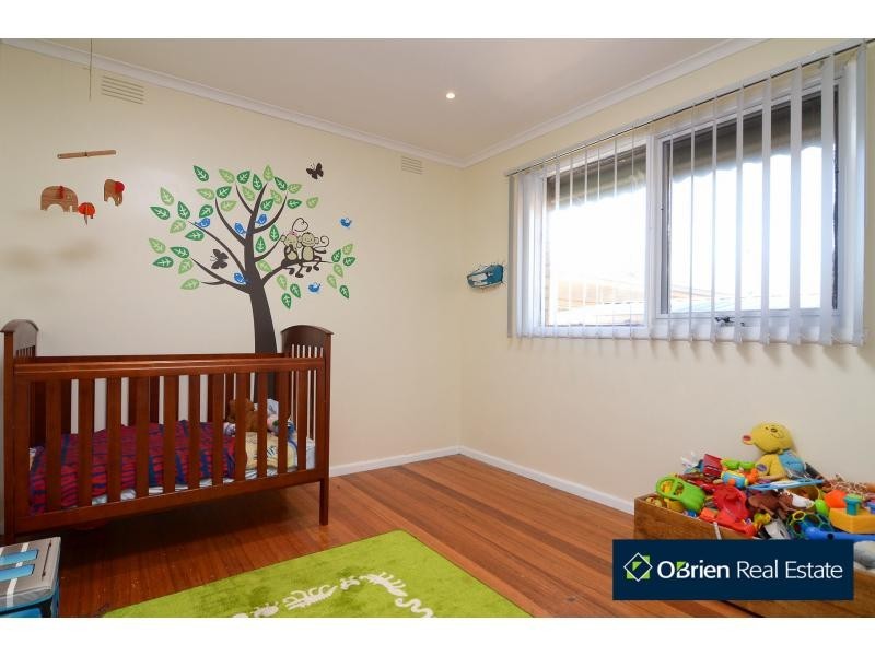 10 Jillian Street, Cranbourne VIC 3977