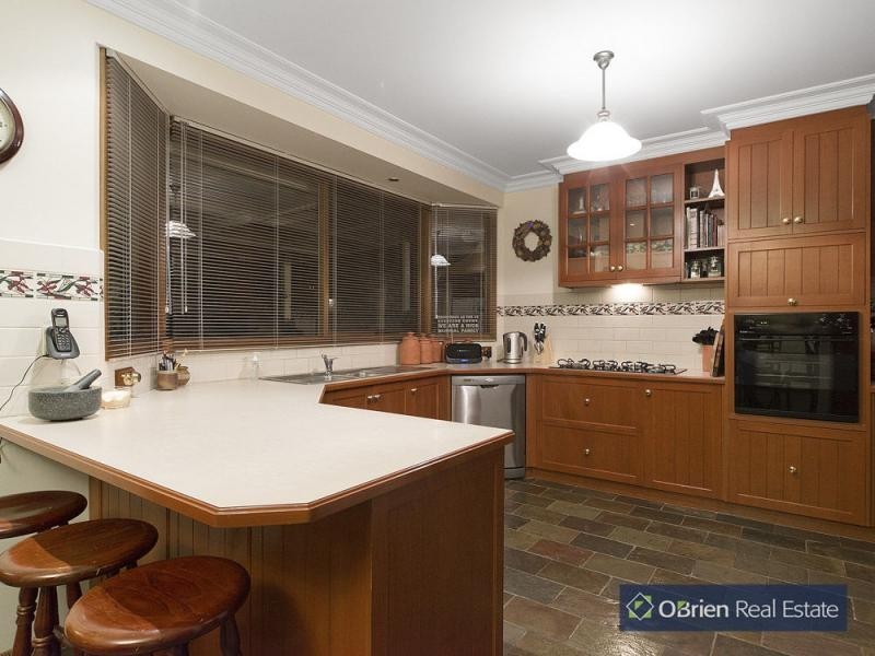 17 Hedgerow Court, Narre Warren South VIC 3805