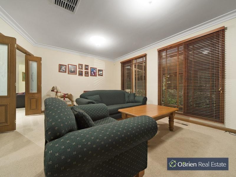 17 Hedgerow Court, Narre Warren South VIC 3805