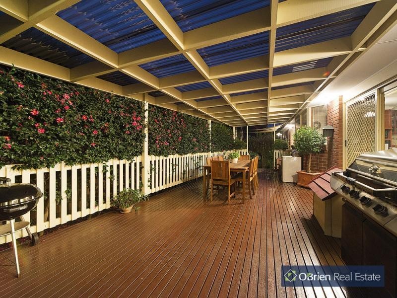 17 Hedgerow Court, Narre Warren South VIC 3805