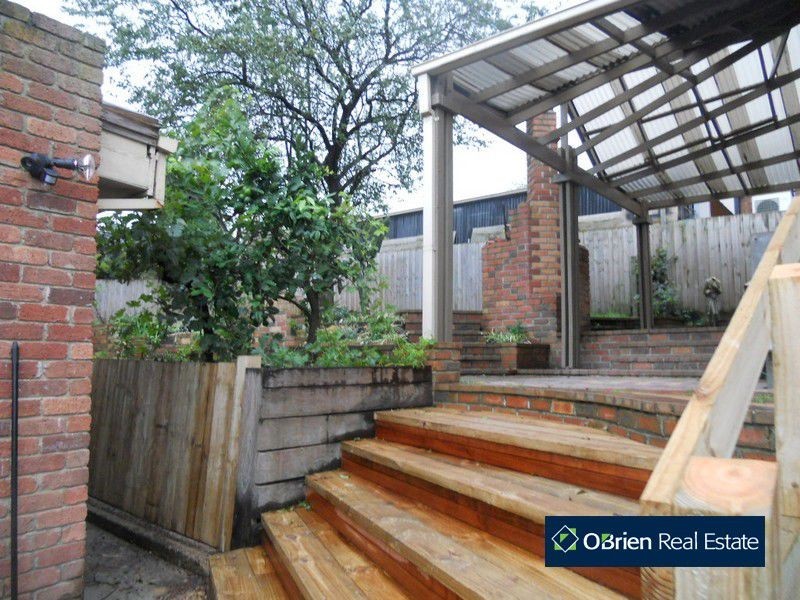 39 Georgette Crescent, Endeavour Hills VIC 3802