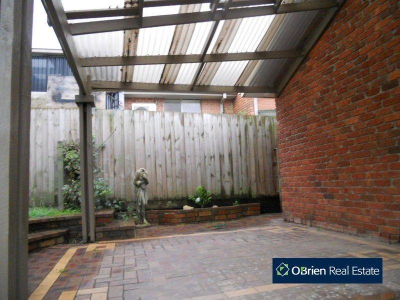 39 Georgette Crescent, Endeavour Hills VIC 3802