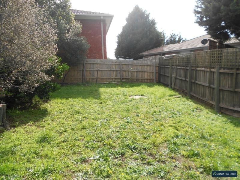 62 Hinrichsen Drive, Hallam VIC 3803