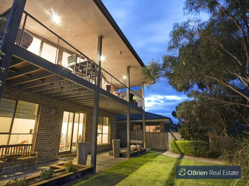 8 Kelly Terrace, Sandhurst VIC 3977