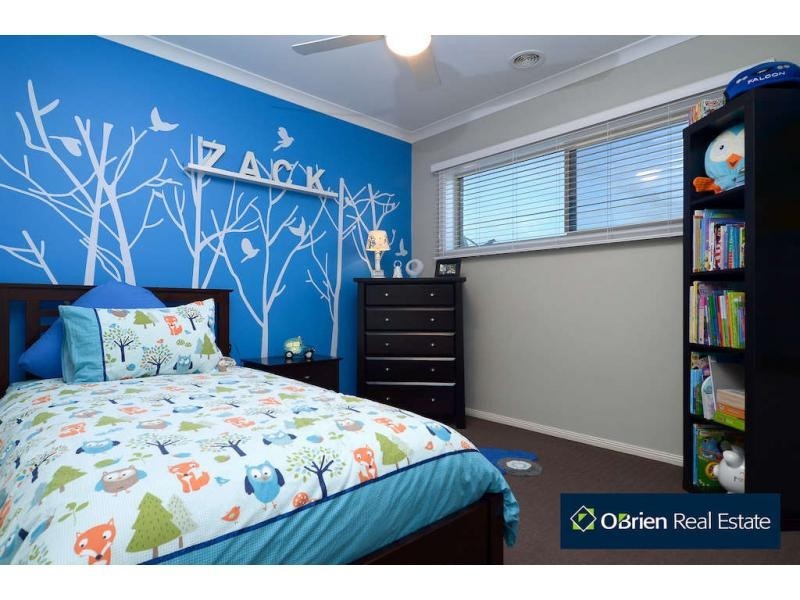 176 Linsell Boulevard, Cranbourne East VIC 3977