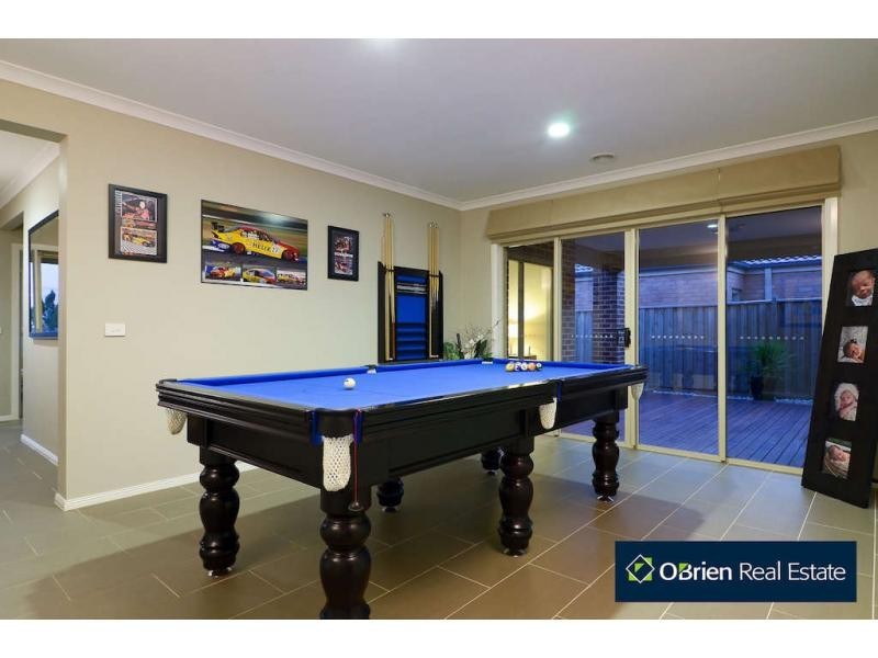 176 Linsell Boulevard, Cranbourne East VIC 3977