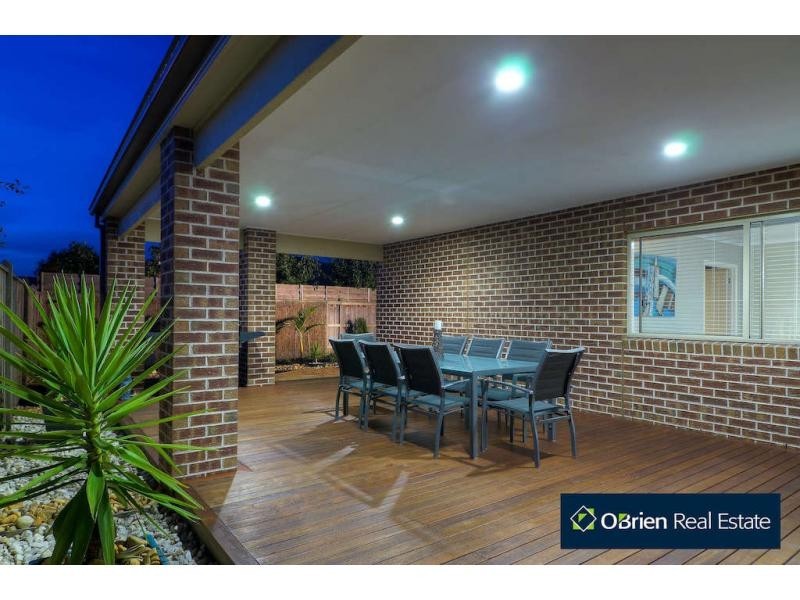 176 Linsell Boulevard, Cranbourne East VIC 3977