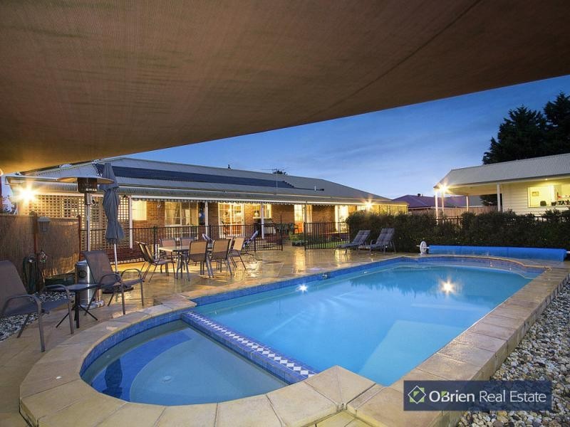 25 Market Lane, Narre Warren South VIC 3805