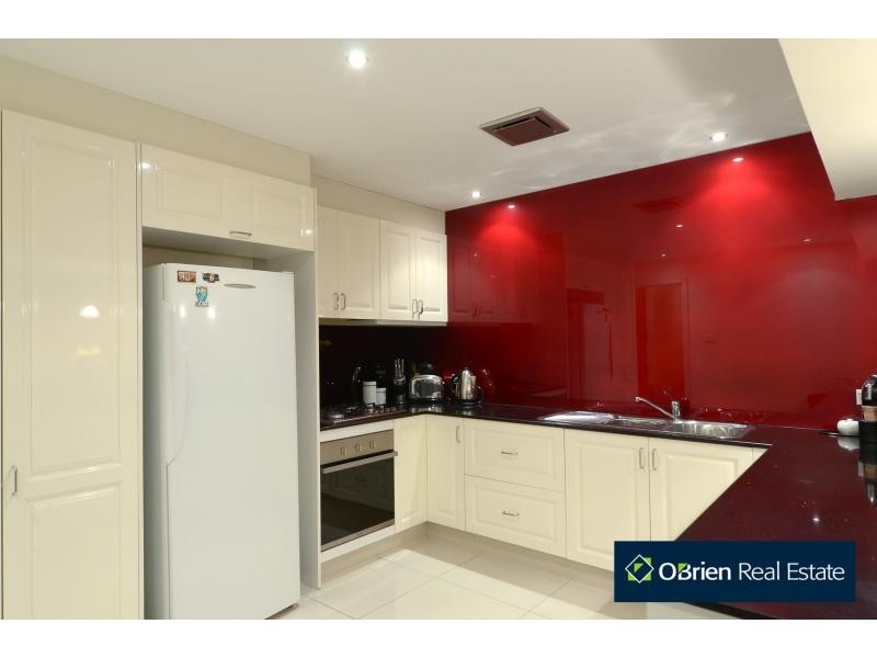 30 Glen Vista Drive, Narre Warren North VIC 3804
