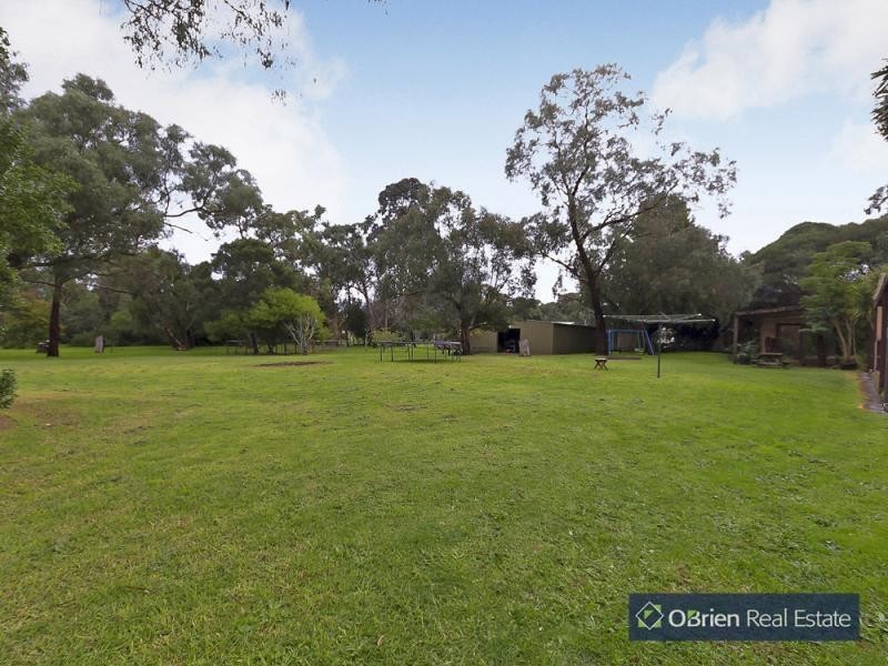 14 Browns Road, Devon Meadows VIC 3977