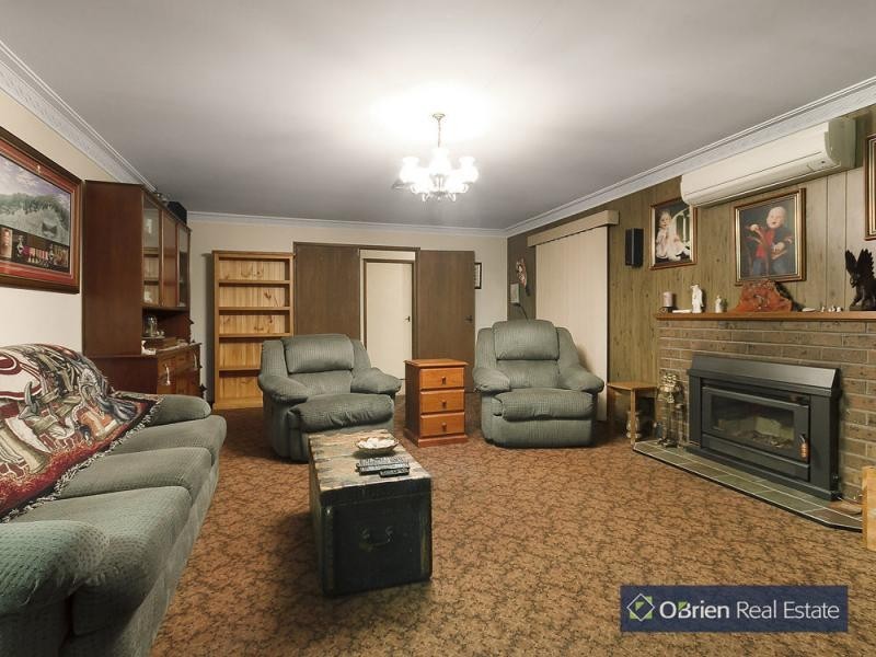 14 Browns Road, Devon Meadows VIC 3977