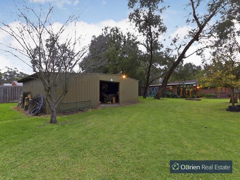 14 Browns Road, Devon Meadows VIC 3977