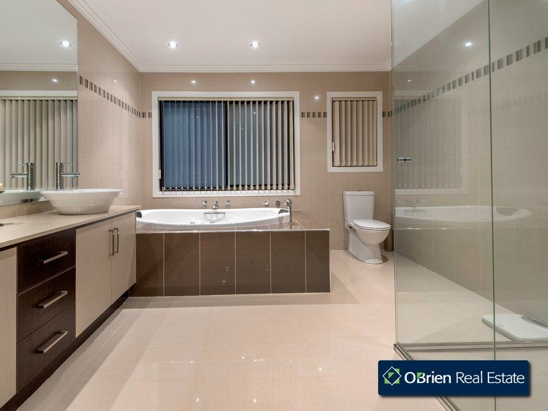 4 Patrick Close, Lyndhurst VIC 3975