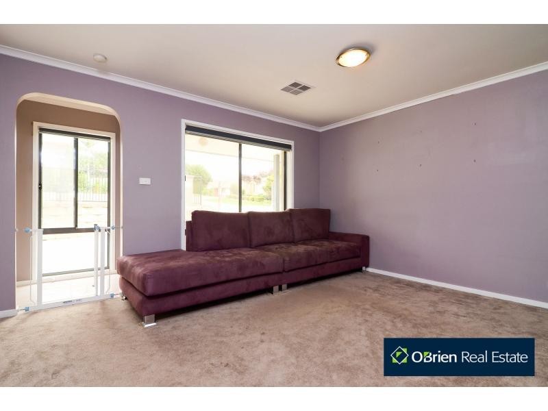 13 Cumberland Chase, Hampton Park VIC 3976