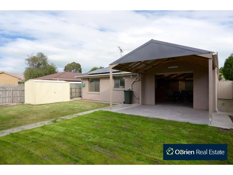 13 Cumberland Chase, Hampton Park VIC 3976