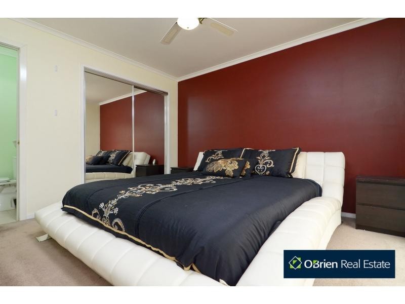 13 Cumberland Chase, Hampton Park VIC 3976