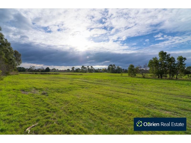 13 Cumberland Chase, Hampton Park VIC 3976