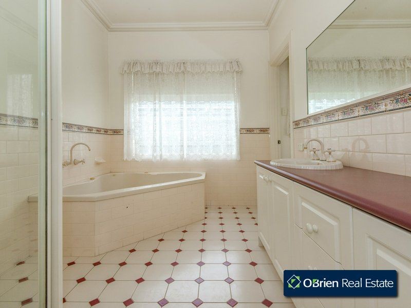 2 Carranya Court, Narre Warren South VIC 3805