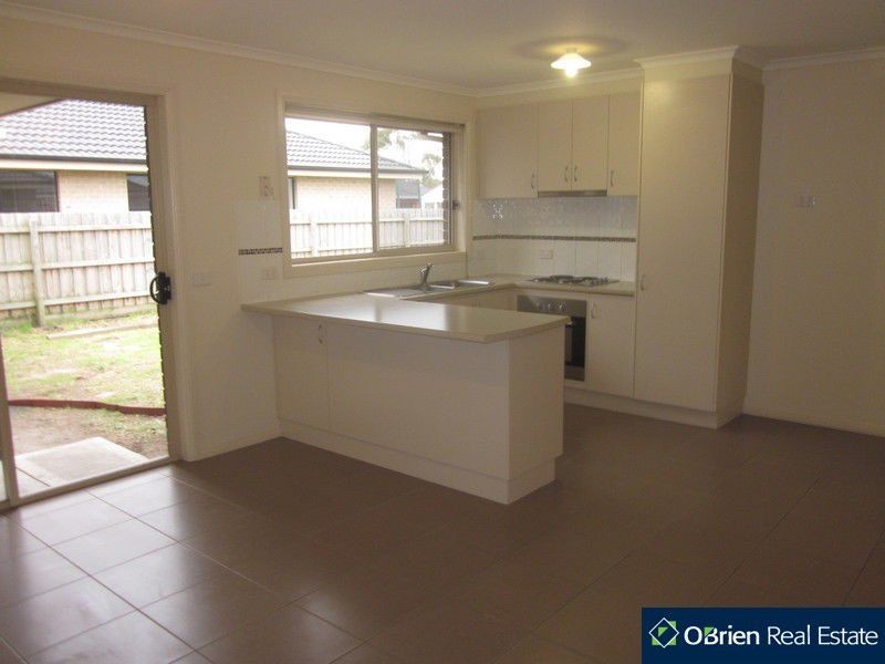 6 Barnes Way, Koo Wee Rup VIC 3981