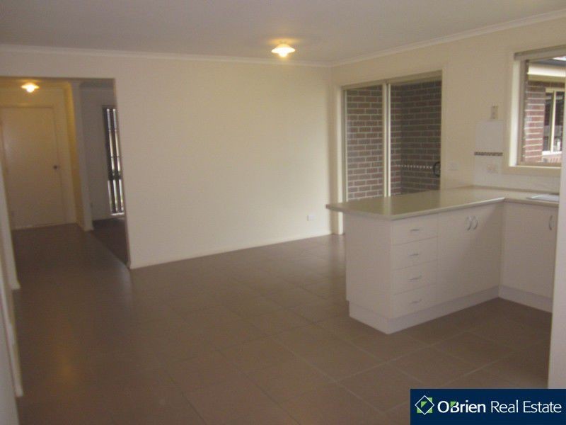 6 Barnes Way, Koo Wee Rup VIC 3981