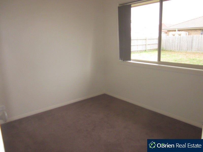 6 Barnes Way, Koo Wee Rup VIC 3981