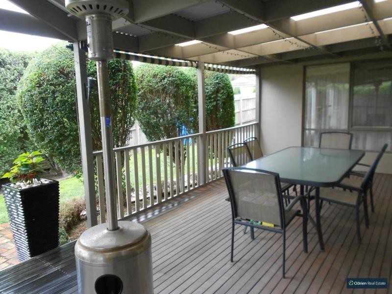 3 Milparinka Way, Berwick VIC 3806