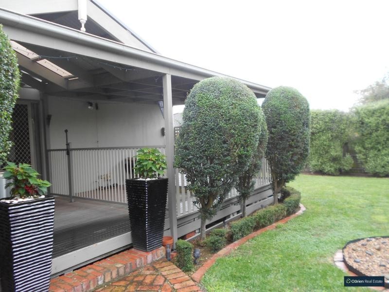 3 Milparinka Way, Berwick VIC 3806