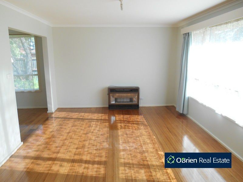 10 Delmont Court, Cranbourne VIC 3977