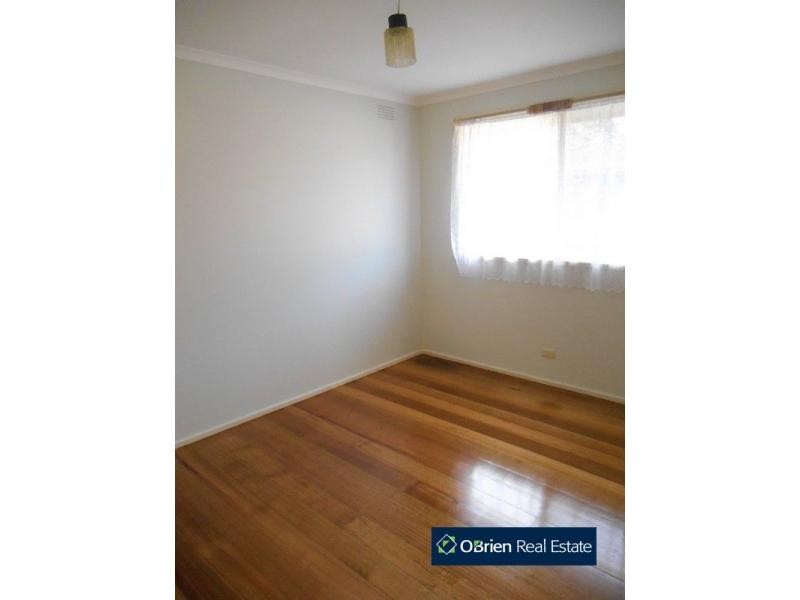 10 Delmont Court, Cranbourne VIC 3977