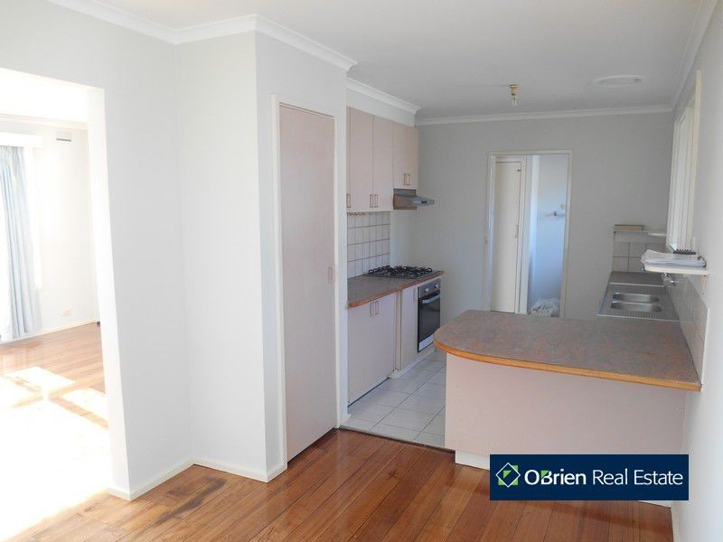 10 Delmont Court, Cranbourne VIC 3977