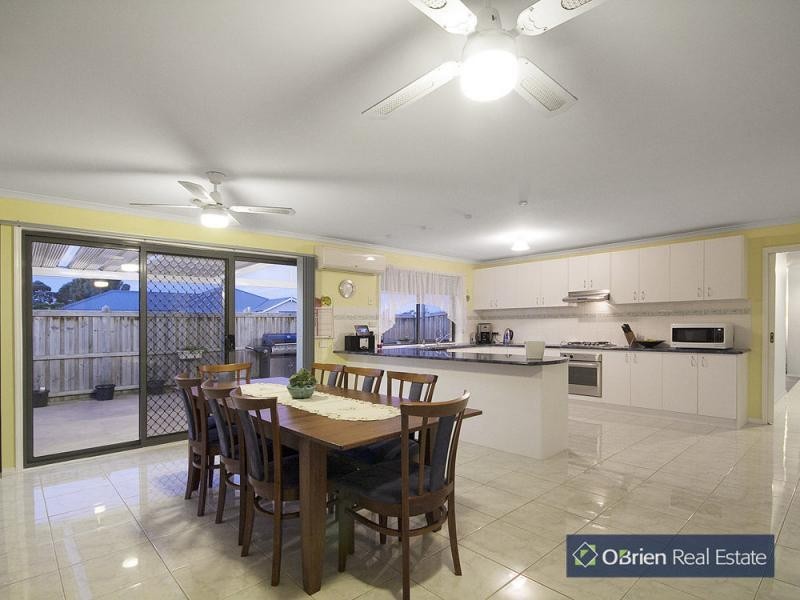 10 Shearers Court, Pakenham VIC 3810